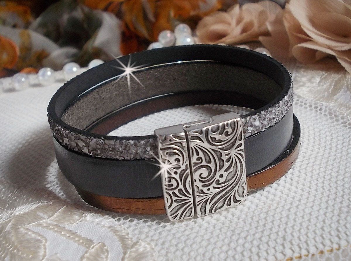 Bracelet Arnaud Homme avec des lacets de cuir et un fermoir aimant&eacute;