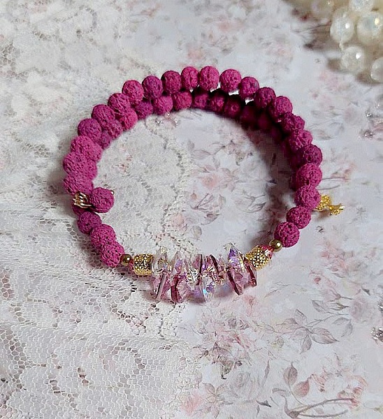 Bracelet deux rangs en pierres de lave rose framboise.