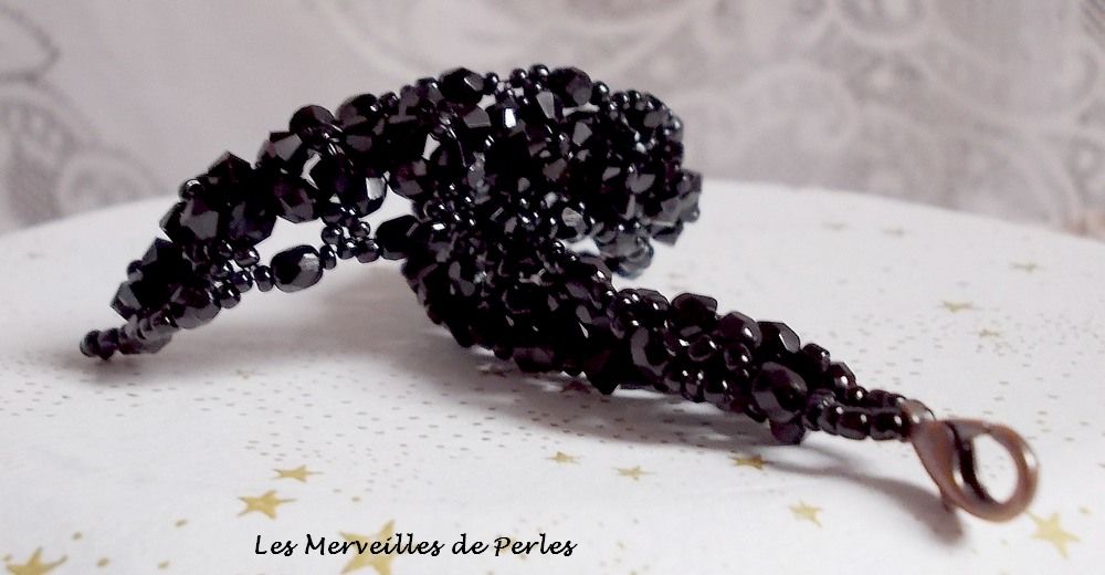 Bracelet Nuit Etoil&eacute;e avec des facettes et des cristaux de Swarovski