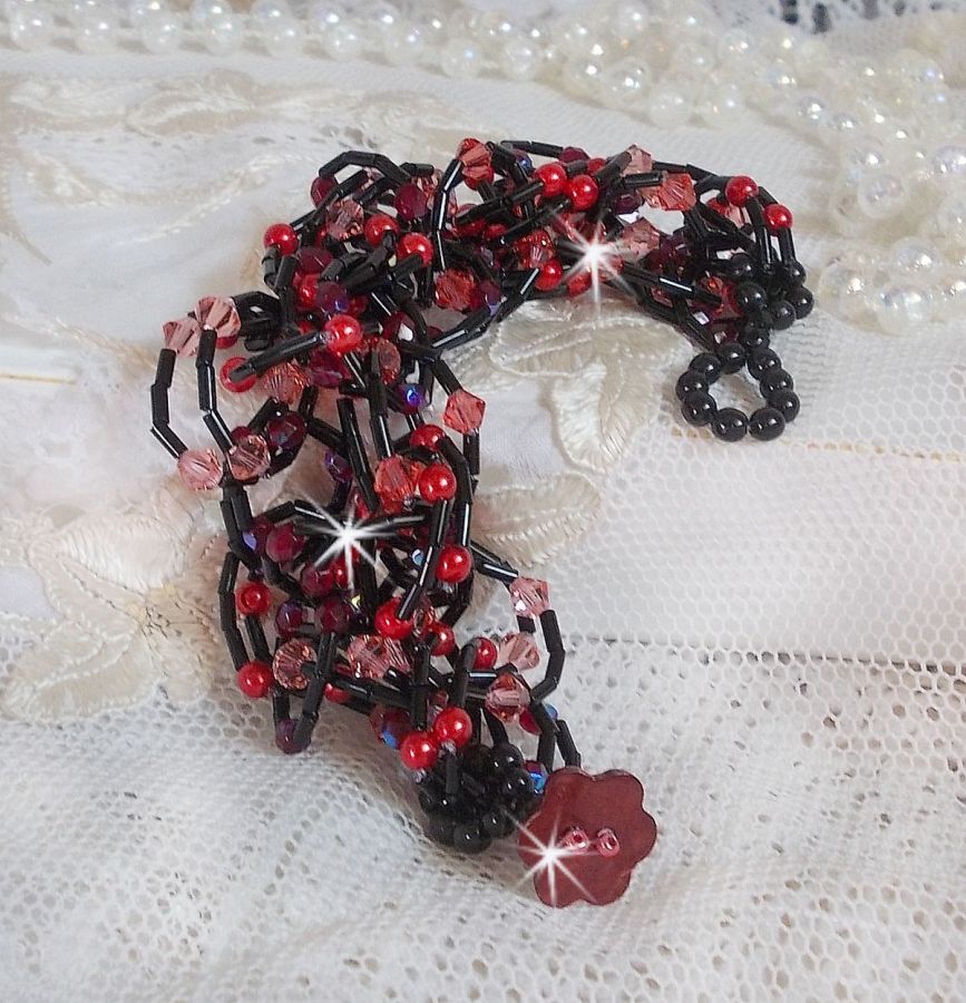 Bracelet Feeling avec des rocailles tubes, des perles en nacre et des toupies en crystal de Swarovski