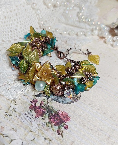 Bracelet Cézanne fleuri avec perles et fleurs peintes main.