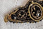 Bracelet Cl&eacute;op&acirc;tra manchette Haute-Couture brod&eacute; avec onyx noir, Cristaux de Swarovski et rocailles verres