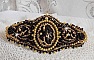 Bracelet Cl&eacute;op&acirc;tra manchette Haute-Couture brod&eacute; avec onyx noir, Cristaux de Swarovski et rocailles verres