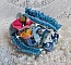 Bracelet manchette Far West brodé en jean et perles gemmes.