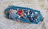 Bracelet manchette Far West brodé en jean et perles gemmes.