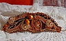 Bracelet Lady in Orange manchette Haute Couture brod&eacute; sur cuir avec cabochons en cristal, facettes, gouttes, perles nacr&eacute;es, rocailles aux couleurs Orange, Jaune, Or, Marron pour un style contemporain