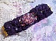 Bracelet Lady Romantique brod&eacute; avec une dentelle violine ann&eacute;e 1950, cabochon tissu en lin rose brod&eacute; de fleurs et branches en rocailles, cristaux, fleurs, fermoir et cha&icirc;nette en Plaqu&eacute; Or