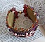 Bracelet manchette artisanal brodé avec perles, cristaux et nacre.