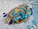 Bracelet Papillon Or Bleu brod&eacute; avec des Cristaux de Swarovski; des gouttes lisses, des facettes, des rocailles et un fermoir en Gold Filled 14 carats