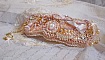 Bracelet Poudre de Riz manchette brod&eacute; avec des perles de culture d'eau douce, des perles nacr&eacute;es, des rocailles et des Cristaux de Swarovski