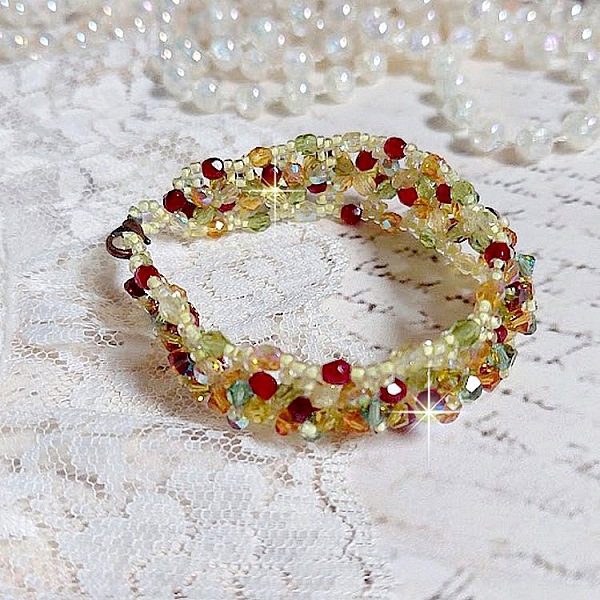 Bracelet Proven&ccedil;al avec des toupies en cristal de Swarovski et des facettes