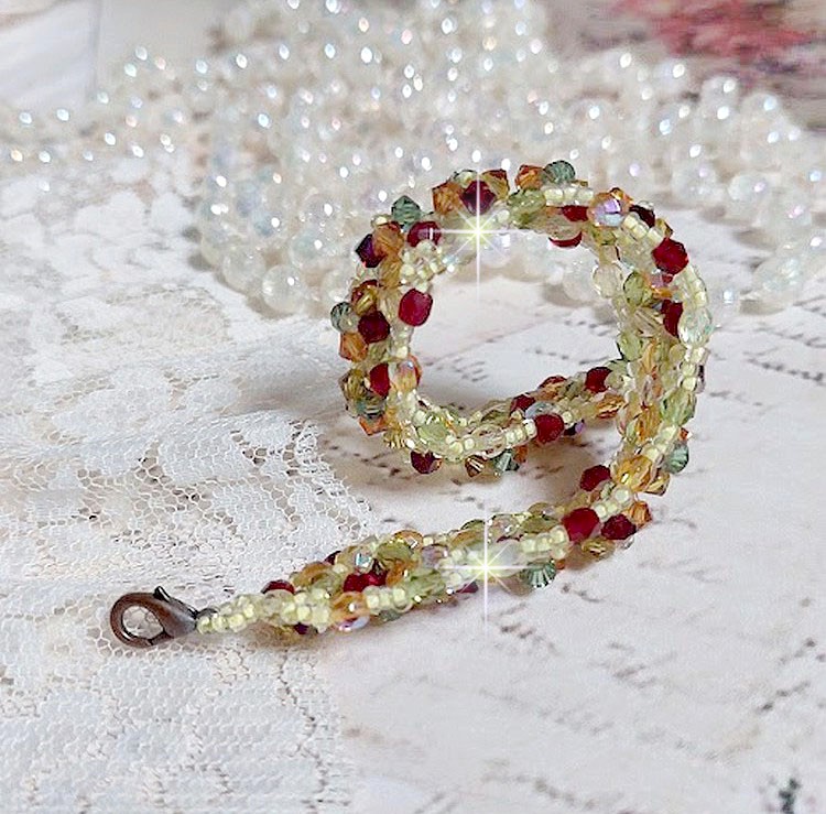 Bracelet Proven&ccedil;al avec des toupies en cristal de Swarovski et des facettes