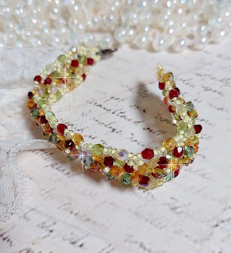 Bracelet Proven&ccedil;al avec des toupies en cristal de Swarovski et des facettes