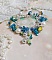 Bracelet Regard Scintillant avec fleurs frosted, clochettes verres, rondes r&eacute;sines, breloques et perles Cristal Swarovski