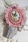 Broche Amour d&rsquo;oiseaux brod&eacute;e avec cabochon porcelaine de limoge, perle cristal, dentelle et pendentif cristal de verre