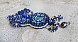 Broche Blue Palace Haute-Couture brod&eacute;e avec des Cristaux de Swarovski, des perles rondes nacr&eacute;es, des facettes en verre de boh&egrave;me et des rocailles