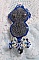 Broche Blue Palace Haute-Couture brod&eacute;e avec des Cristaux de Swarovski, des perles rondes nacr&eacute;es, des facettes en verre de boh&egrave;me et des rocailles