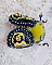 Broche artisanale bleue et jaune brodée de cristaux Swarovski.