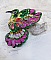 Broche colibri brodée de sequins et perles colorées.