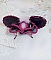 Broche insecte artisanale brodée en perles fuchsia et noir.