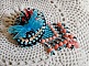 Broche Na&iuml;ade brod&eacute;e avec des perles de gemmes : le Turquoise Hudei et les perles rondes Corail Light, chatons, facettes, gouttes plates en verre de boh&egrave;me, rocailles, support de broche et cuir  