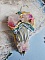 Broche ombrelle artisanale fleurie en perles, rubans et dentelle.