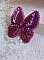 Broche papillon brodée en soie, sequins et cristaux fuchsia.