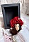 Broche Rouge et Noir brod&eacute;e avec un ruban de soie de couleur Rouge Fonc&eacute; &agrave; laquelle s&rsquo;ajoute des toupies Siam AB , perles rondes facett&eacute;es aplaties Antique Noires et goutte sur un support Dor&eacute;