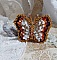 Broche Papillon Topaz brod&eacute;e avec perles de gemme en Nacre, rocailles, cuir vachette et perles cristal Swarovski