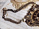 Plastron Cl&eacute;opatra brod&eacute; avec un onyx noir, perles et rocailles 