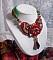 Collier Mia Haute Couture brod&eacute; avec des cabochons en Cristal couleur Rouge et octogone en verre ann&eacute;e 1960, perles en Plaqu&eacute; Or, rubans organza Rouge et Vert, breloques, toupie, goutte et rocailles