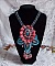 Plastron Na&iuml;ade plastron Haute-Couture cr&eacute;e avec des cabochons turquoise Hubei et perles en Corail &agrave; laquelle s'ajoute des cristaux, gouttes en Verre de boh&egrave;me, rocailles, dentelle avec fermoirs 