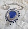 Collier artisanal brodé en Lapis Lazuli et cristaux scintillants.