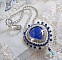 Collier artisanal brodé en Lapis Lazuli et cristaux Swarovski.