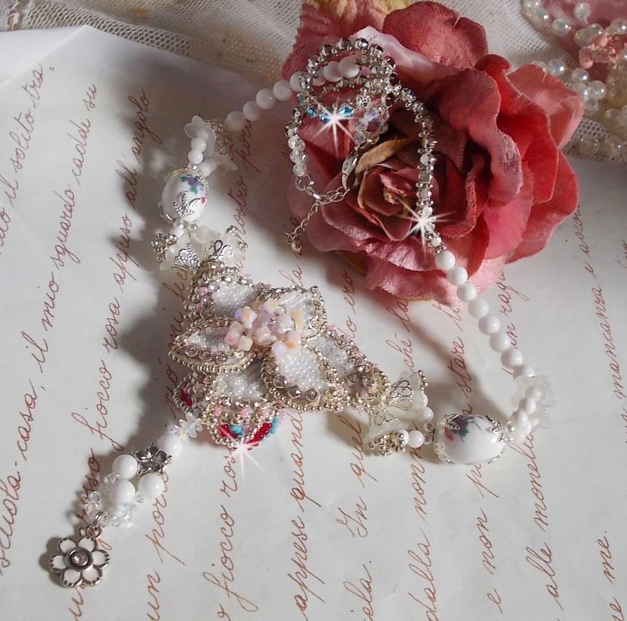 Collier Nuit Etoil&eacute; avec des perles semi-pr&eacute;cieuses et Cristaux de Swarovski