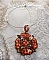 Pendentif D&rsquo;Automne mont&eacute; avec des cabochons ovales allong&eacute;s facett&eacute;s en Cristal aux couleurs : Topaze et Light Colorado Topaze &agrave; laquelle s&rsquo;ajoute des perles rondes &oelig;il de chat et rocailles