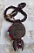 Pendentif Belle H&eacute;l&egrave;ne pour une mode vintage avec un cabochon visage d&rsquo;une femme, fleurs en tissu mis en forme aves rocailles Dark Bronze, cristaux, feuilles en Nacre Marron et Calcite Jaune/Blanc