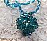 Pendentif Emeraude avec des toupies en cristal de Swarovski et des facettes