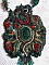 Plastron Dragon brod&eacute; avec un cabochon et des chips en Malachite Naturel, un beau d&eacute;grad&eacute; d'un vert &eacute;meraude avec ces rocailles de couleurs