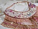 Plastron Rose Eternelle brod&eacute; avec des pierres semi-pr&eacute;cieuse et pleins de perles diverses de qualit&eacute;