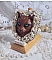 Masque Chat Rocky aux Yeux Verts tout en Fimo brod&eacute; avec un dentelle beige tr&egrave;s fine, des perles rondes nacr&eacute;es en Cristal de Swarovski, de la peinture et des rocailles