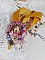 Pendentif Belle Classe brod&eacute; avec ruban, cabochon verre, strass, &eacute;tamines et perles cristal Swarovski