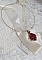 Pendentif Camel mont&eacute; avec des toupies en cristal Indian Red et Smoked Topaz de qualit&eacute; AB sur une base de facettes Dark Bronze et sur un tour de cou c&acirc;bl&eacute; rigide Dor&eacute; avec un fermoir &agrave; vis Argent&eacute;