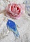 Pendentif Doux R&ecirc;ves Bleut&eacute;s aux rocailles de qualit&eacute; en verre dans les nuances de Bleu et d&rsquo;Argent. Au bruit des vagues, elles ne peuvent que vous sublimer par les mouvements et la souplesse