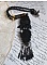 Pendentif Habit Noir pour un style Vintage est brod&eacute; avec une pierre de Gemme : l&rsquo;Onyx Noir &agrave; laquelle s&rsquo;ajoute des cristaux, dagues, perles, facettes et rocailles en Verre. Belle harmonie !