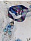 Pendentif Infiniment Bleut&eacute; cr&eacute;&eacute; avec fleurs synth&eacute;tiques, r&eacute;sine, cabochon verre, ruban velours et perles Cristal Swarovski