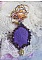Pendentif Lady Romantique brod&eacute; avec une dentelle Violine ann&eacute;e 1950, cristaux, fleurs r&eacute;sine, perles en verre, &eacute;tamines, estampe Dor&eacute;e, rocailles et cha&icirc;ne en plaqu&eacute; Or pour une belle Lady