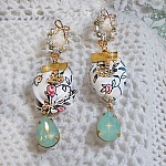 BO liberty de fleurs avec un ruban tissu, papillons et boucles d'oreilles zirconium en Plaqu&eacute; Or