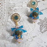 BO Saphir Scintillant mont&eacute;es avec perles potirons verre de boh&egrave;me, fleurs Frosted et Cristaux Swarovski