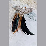 BO Chant du Coq avec des plumes de Coq et Cygne, cha&icirc;ne argent, cabochons r&eacute;sine et clous en laiton